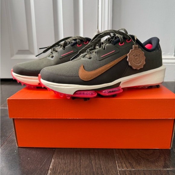 Nike Olive and Tan Athletic Shoes main image 5